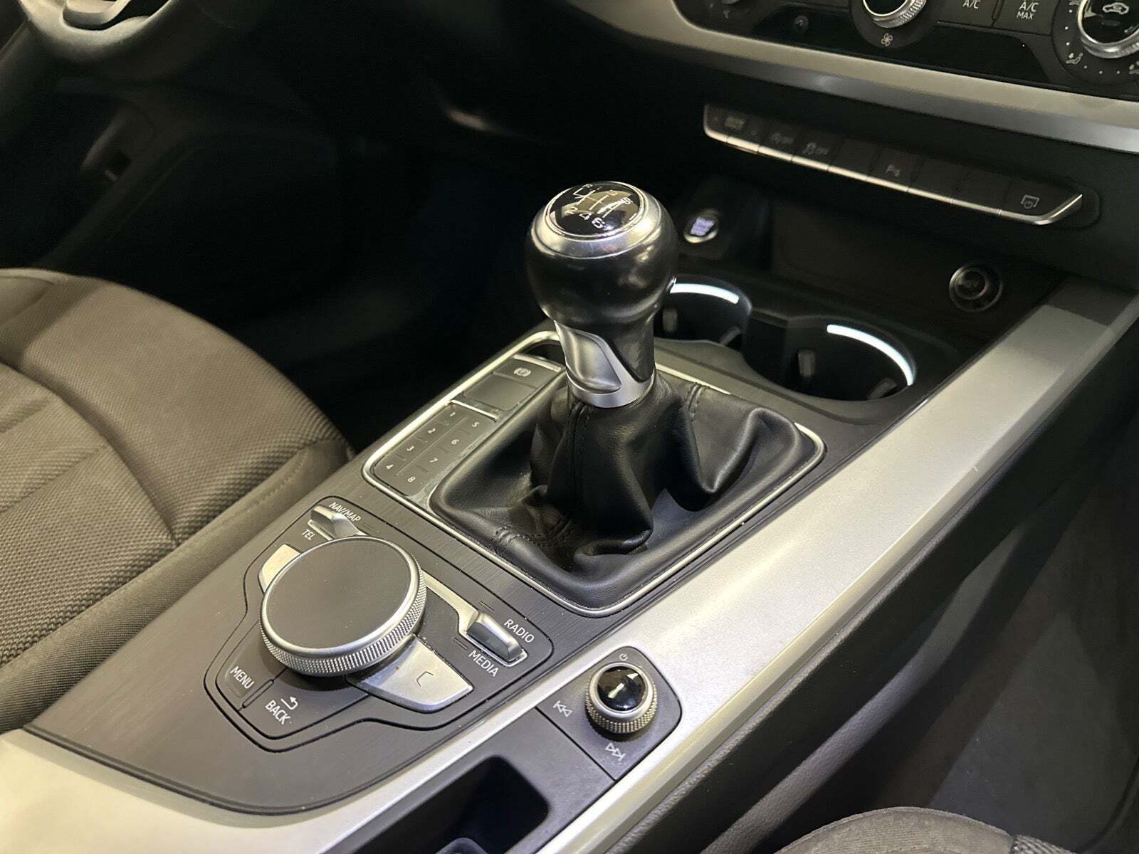 Hvid Audi A4 fra 2018