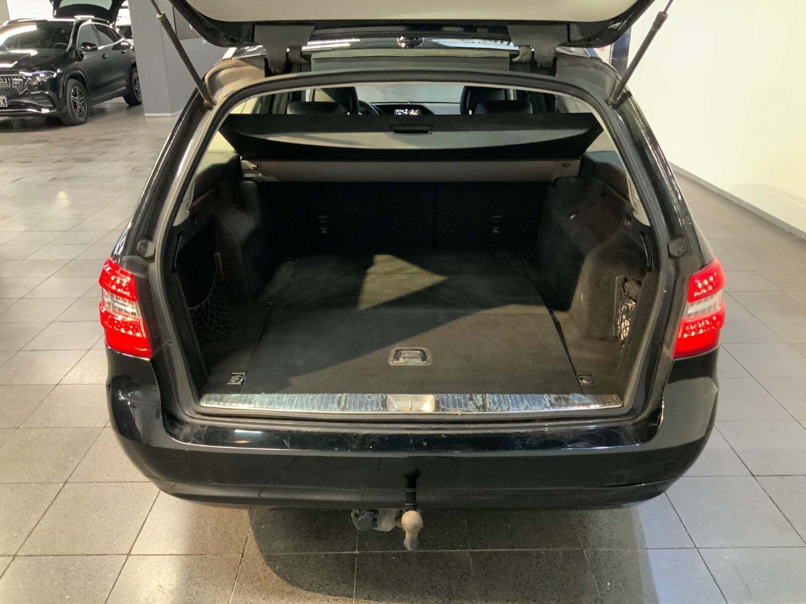 Mercedes E200 2,2 CDi stc. aut. BE