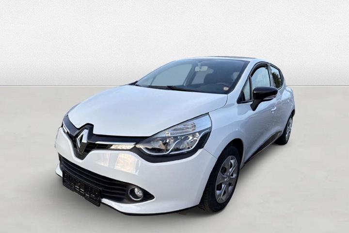 Grøn Renault Clio IV fra 2013 set udefra