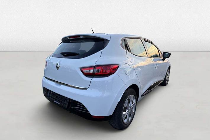 Grøn Renault Clio IV fra 2013