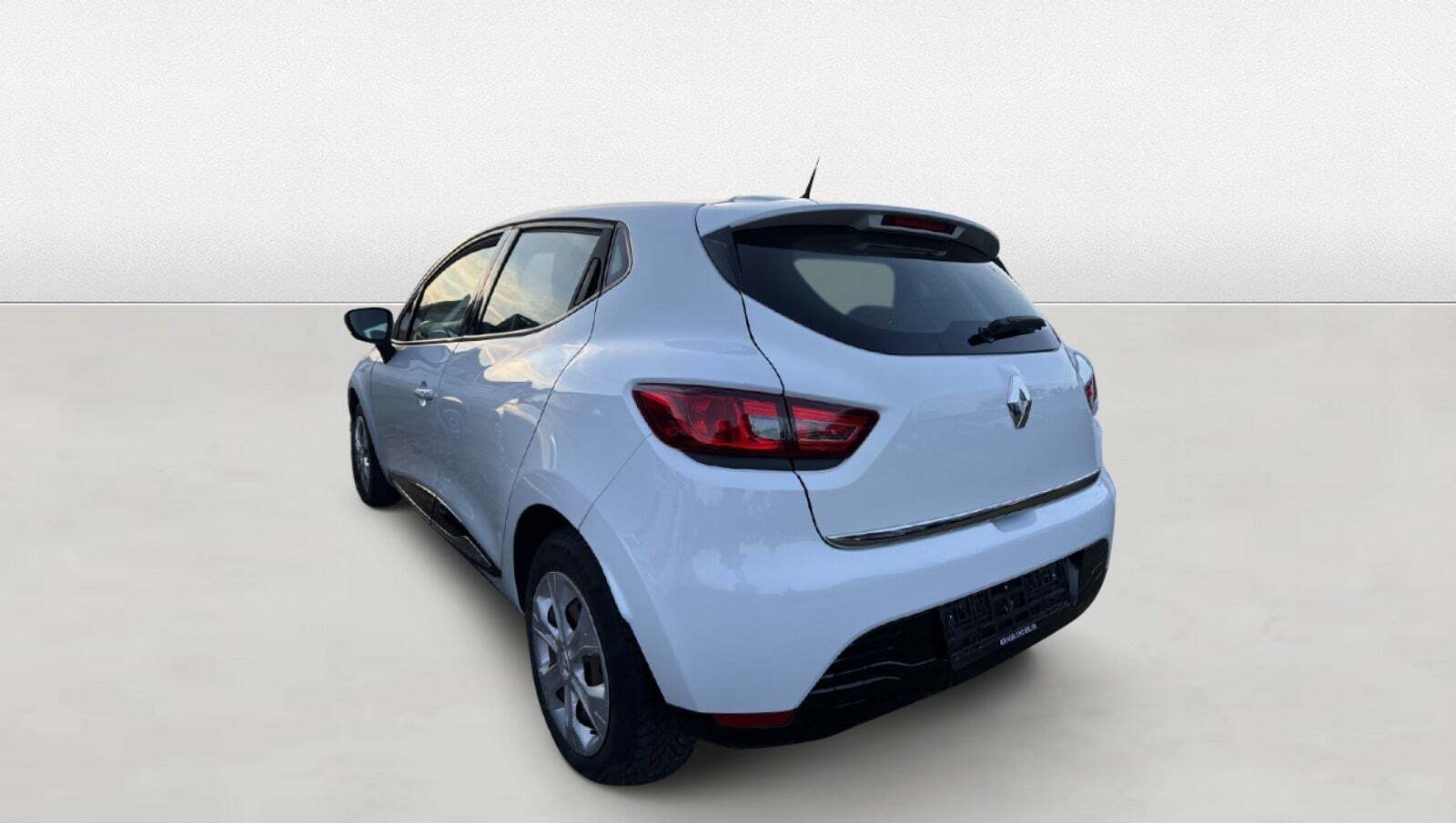 Grøn Renault Clio IV fra 2013