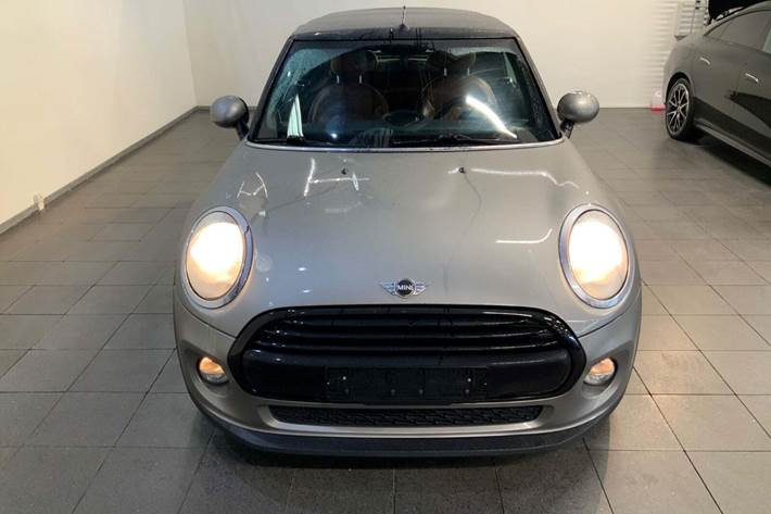 Sølv Mini Cooper fra 2016