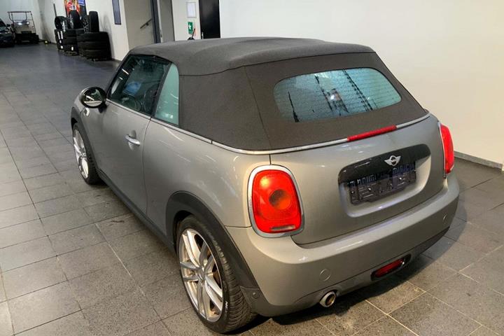Sølv Mini Cooper fra 2016