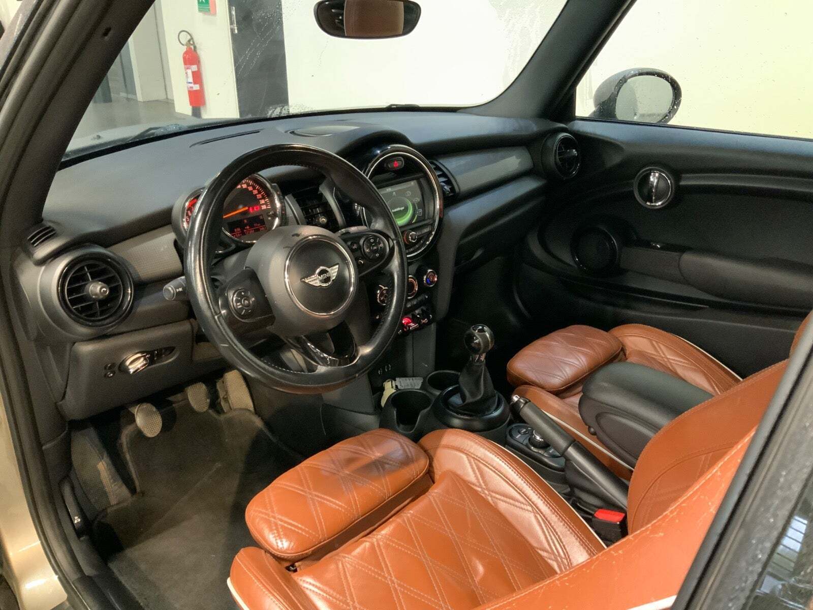 Sølv Mini Cooper fra 2016