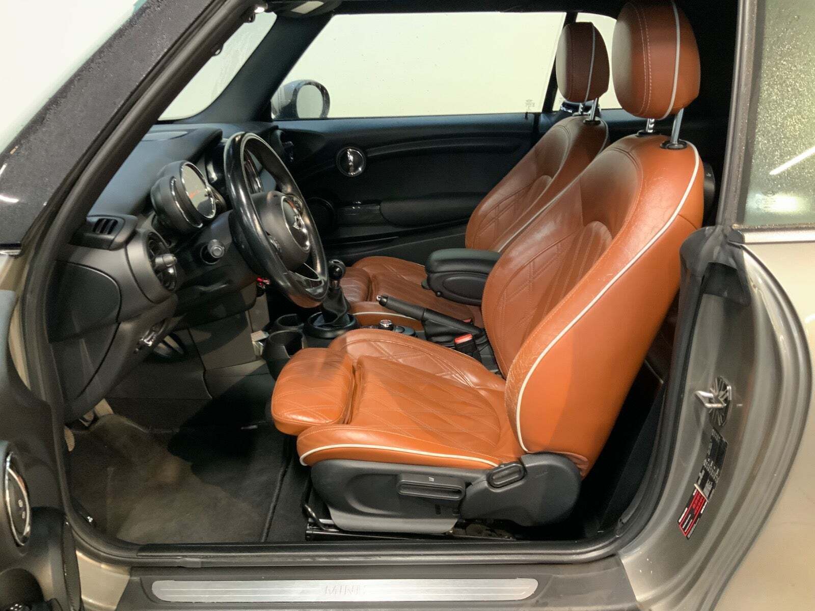 Sølv Mini Cooper fra 2016