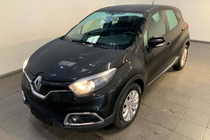 Sort Renault Captur fra 2015 set udefra
