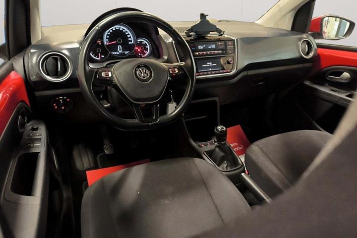 Rød VW UP! fra 2020