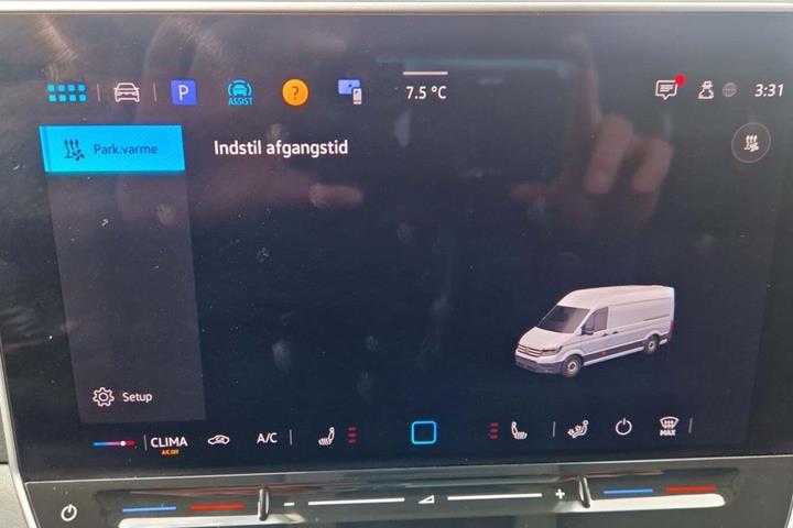 Hvid VW Crafter 35 fra 2025