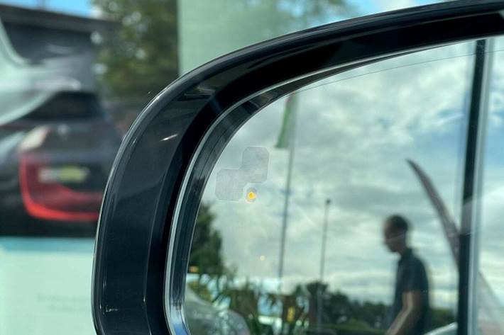 Beige Jaguar I-Pace fra 2021