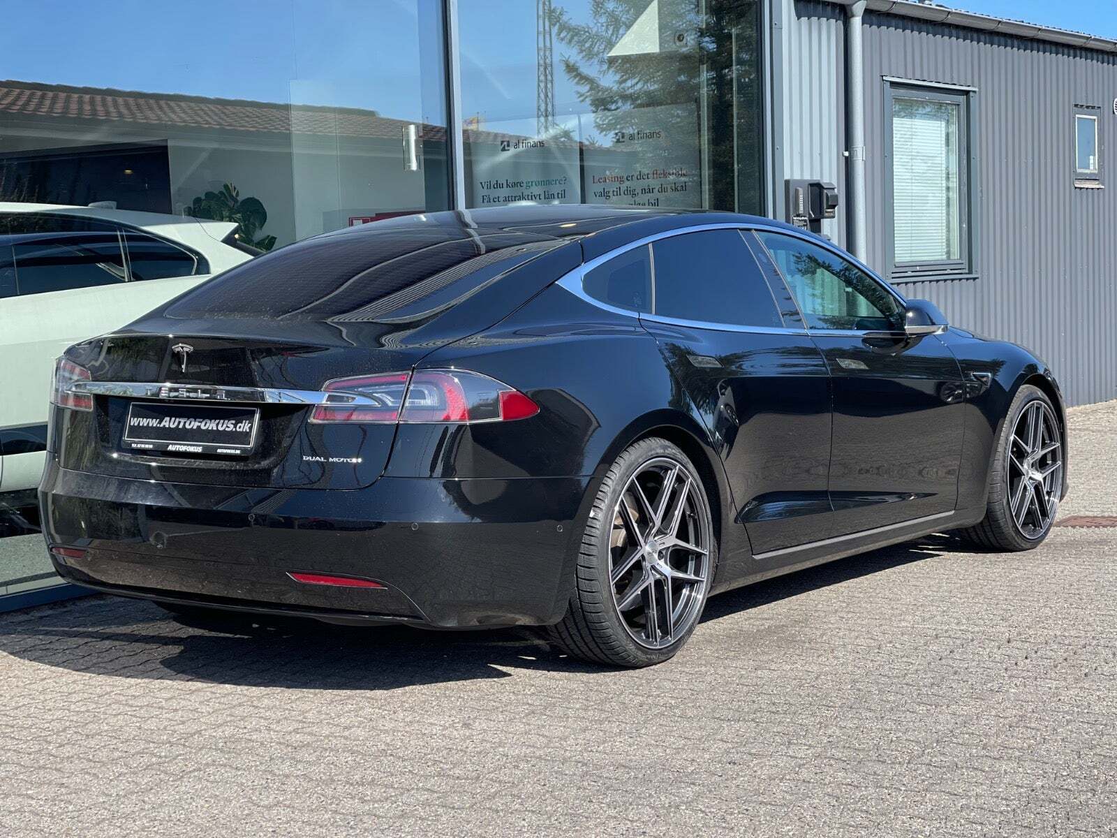 Tesla Model S Long Range AWD