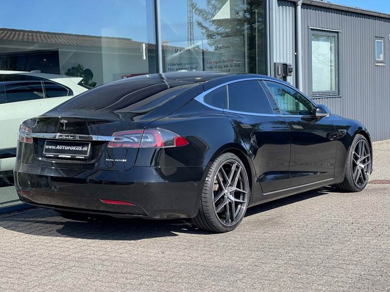Tesla Model S Long Range AWD