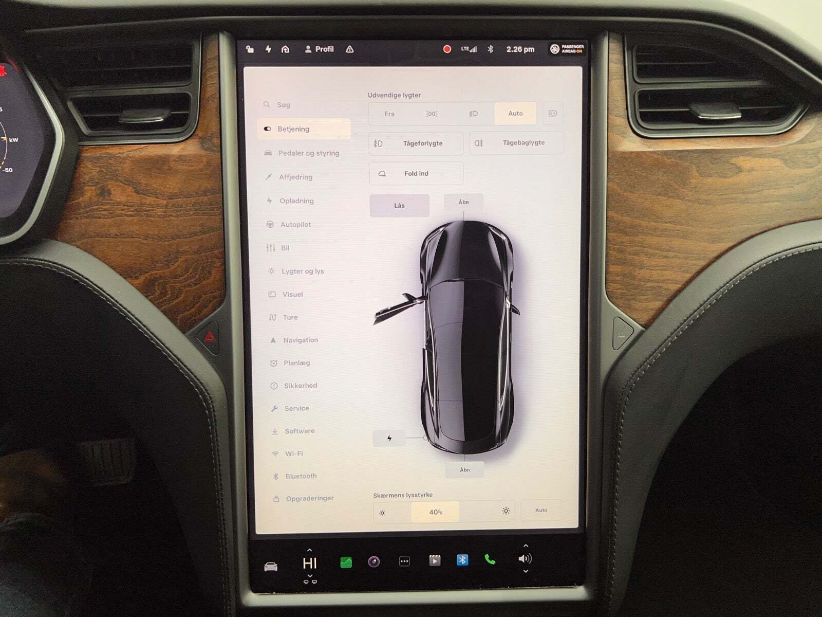 Sort Tesla Model S fra 2019