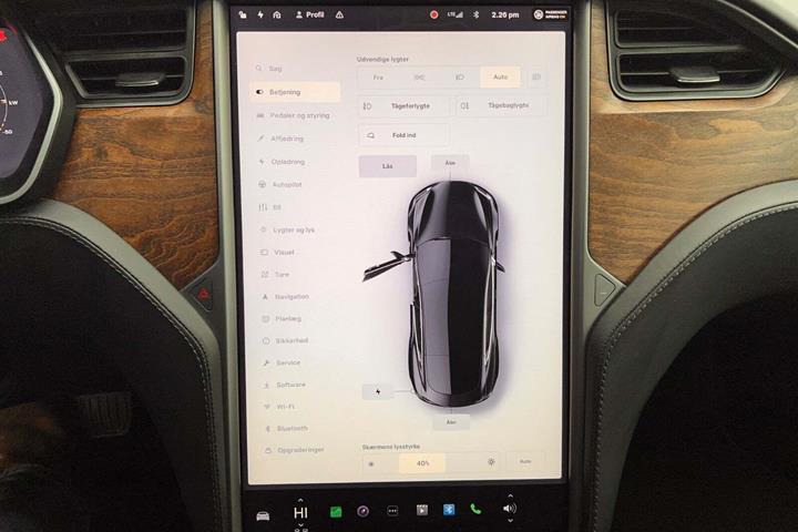 Sort Tesla Model S fra 2019