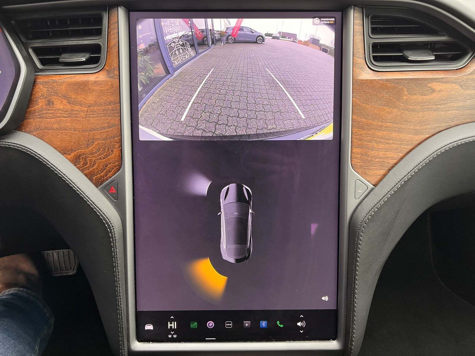 Sort Tesla Model S fra 2019