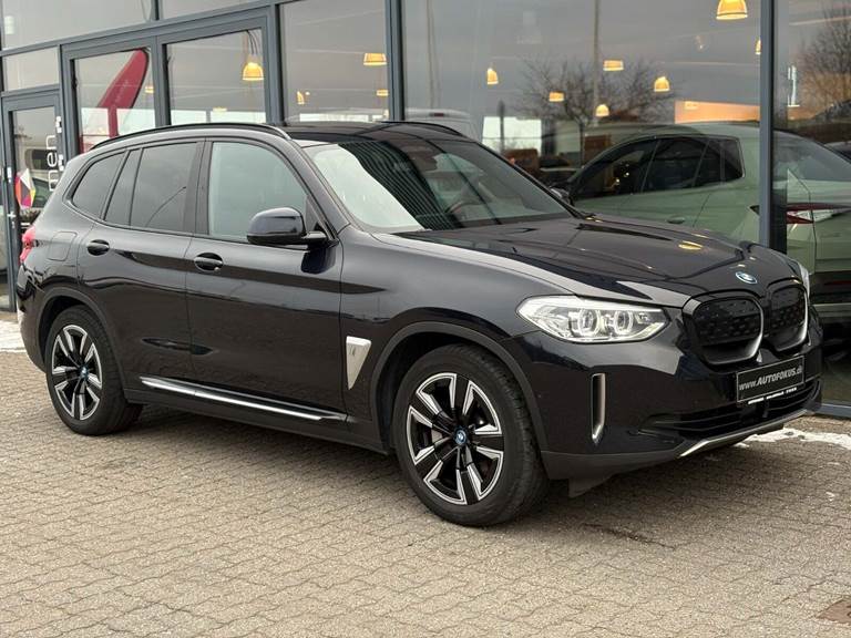 BMW iX3 Charged