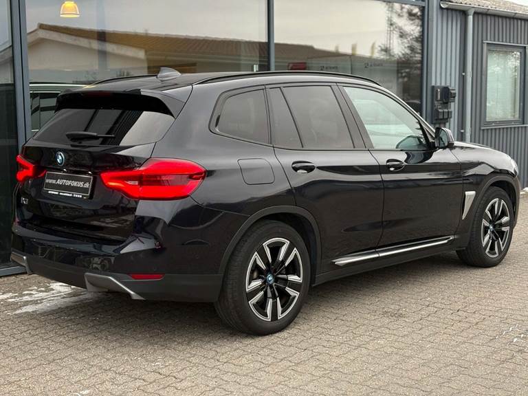 BMW iX3 Charged