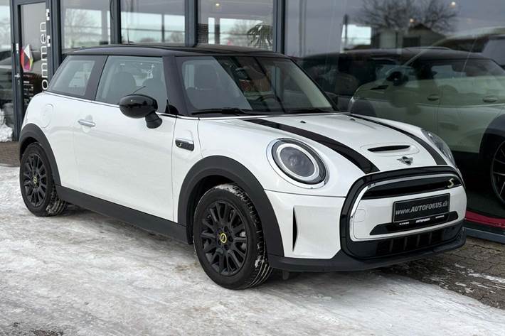 Hvid Mini Cooper SE fra 2023