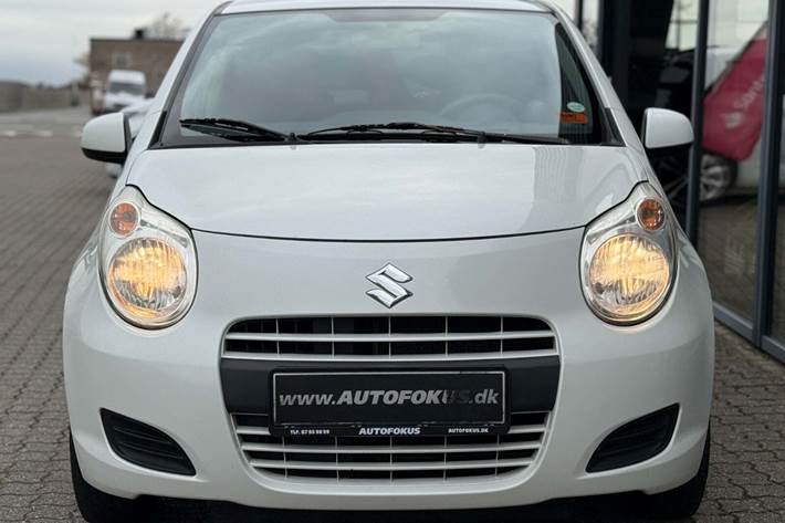 Hvid Suzuki Alto fra 2010