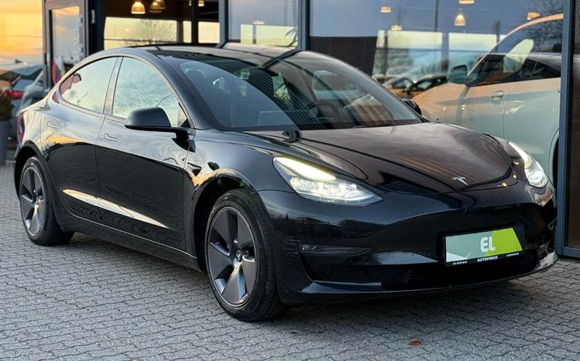 Tesla Model 3 Long Range RWD