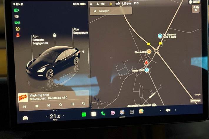 Sort Tesla Model 3 fra 2023