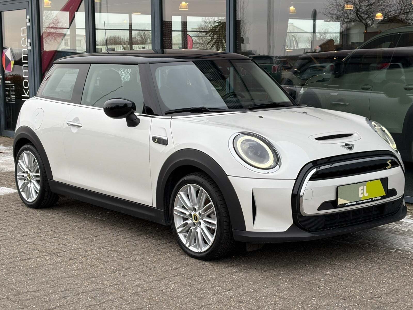 Mini Cooper SE Essential