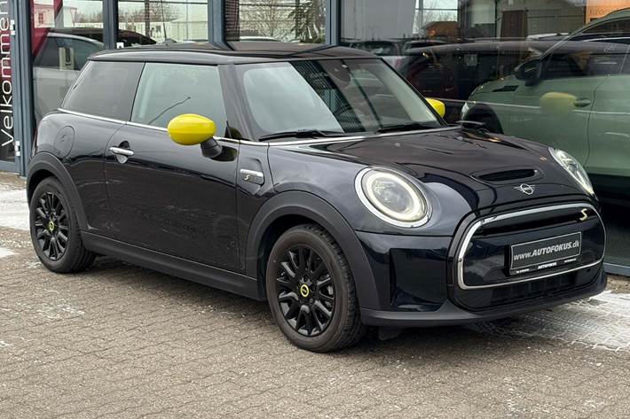 Blå Mini Cooper SE fra 2023