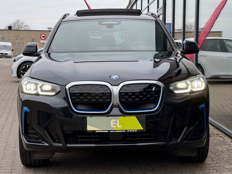 BMW iX3 Charged M-Sport