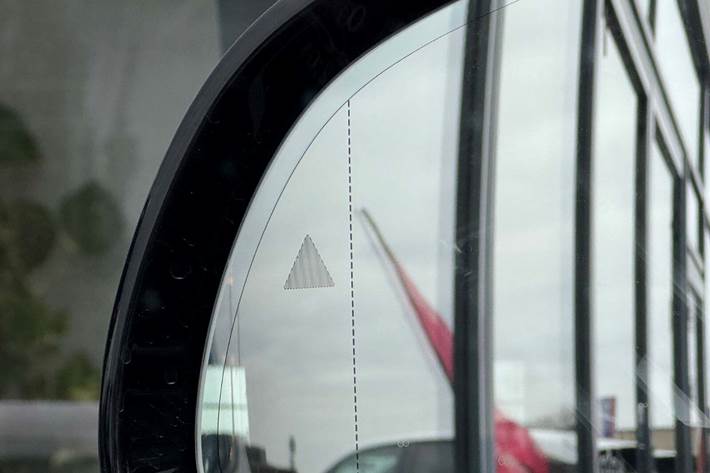 Blå BMW iX3 fra 2023