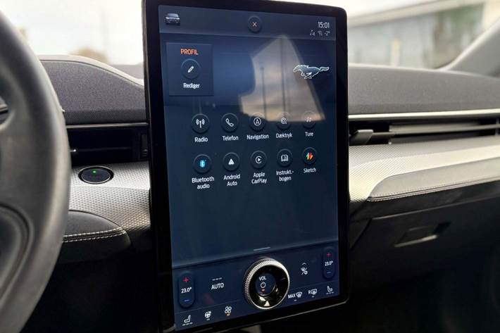 Sort Ford Mustang Mach-E fra 2021