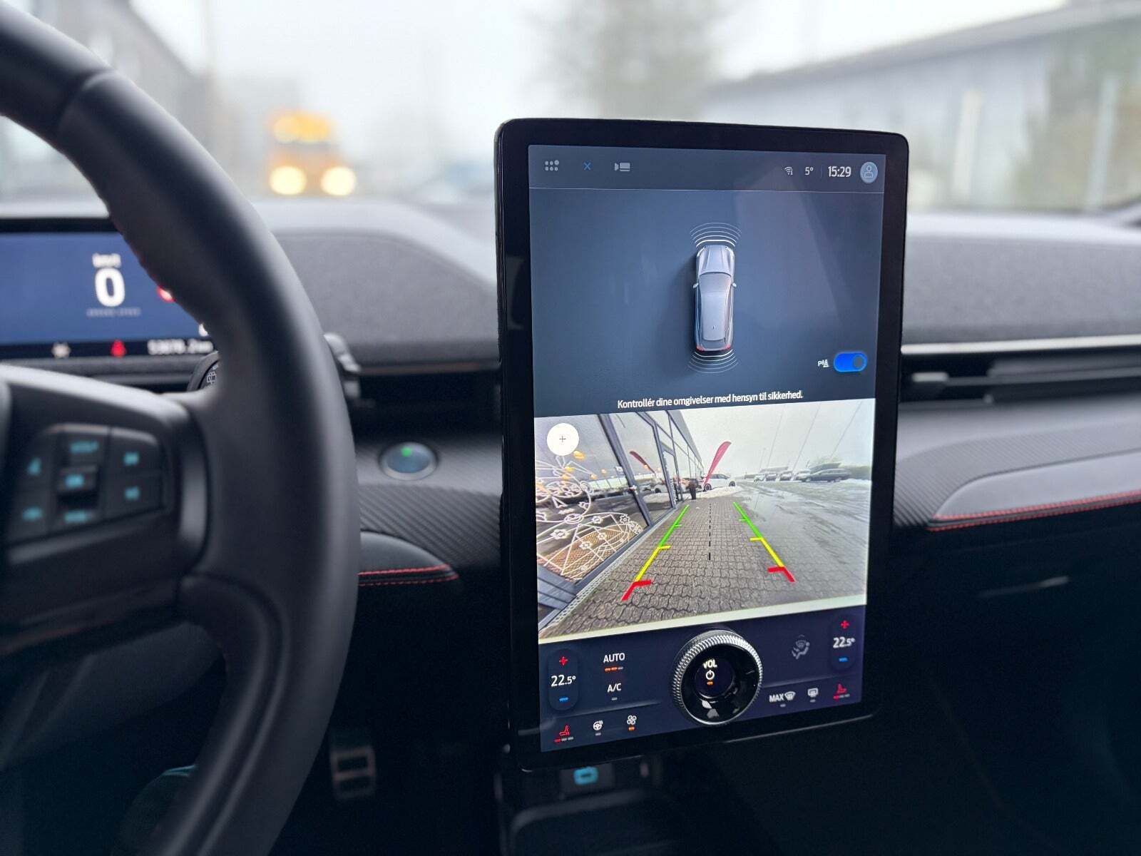 Hvid Ford Mustang Mach-E fra 2021