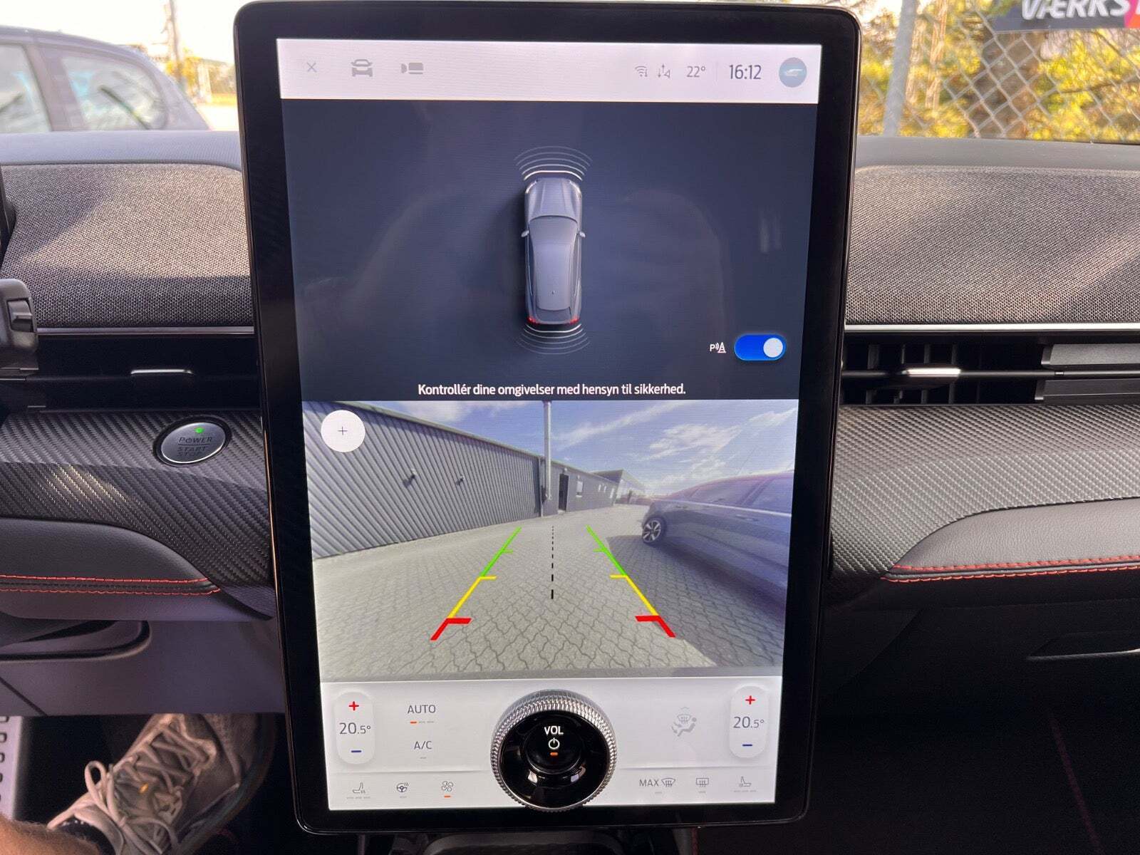 Sølv Ford Mustang Mach-E fra 2022