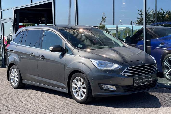Grå Ford Grand C-Max fra 2018