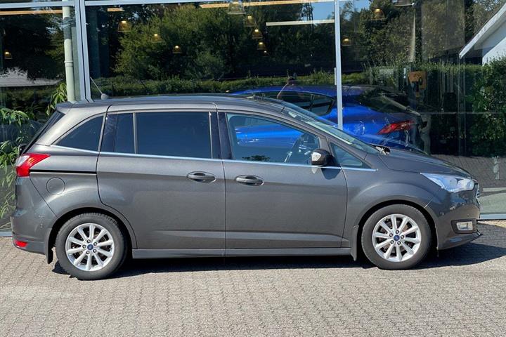 Grå Ford Grand C-Max fra 2018