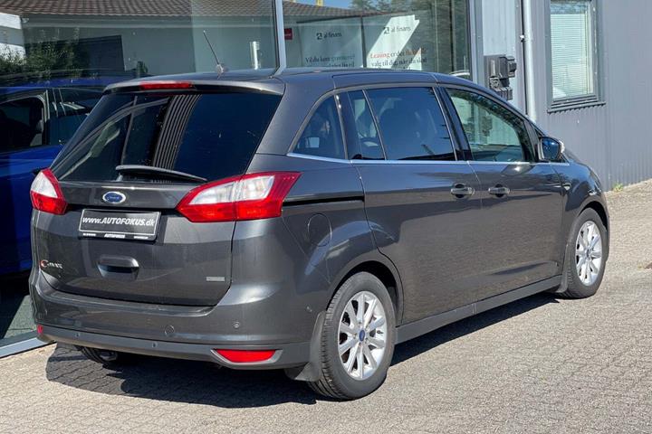 Grå Ford Grand C-Max fra 2018