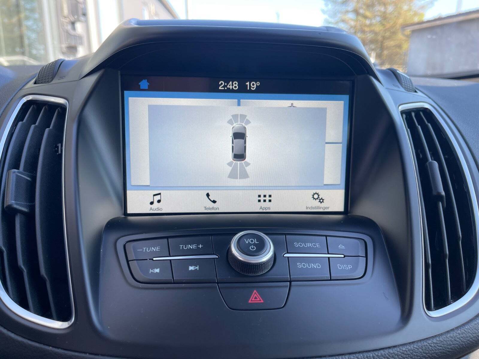 Grå Ford Grand C-Max fra 2018