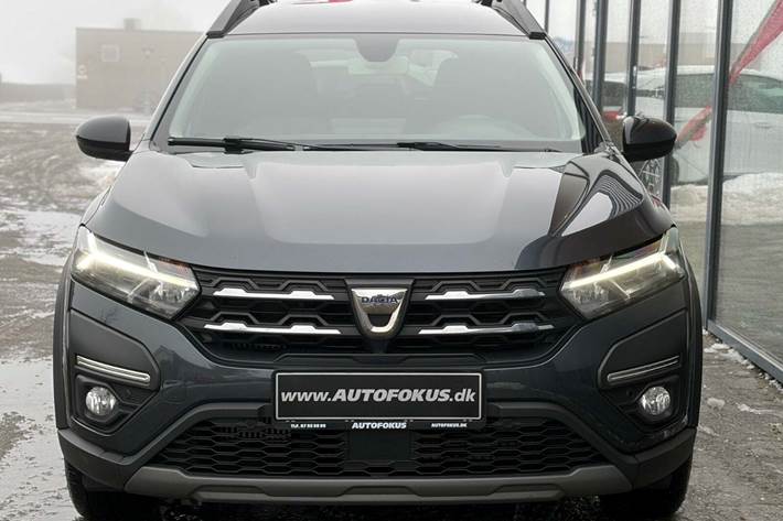 Grå Dacia Jogger fra 2022