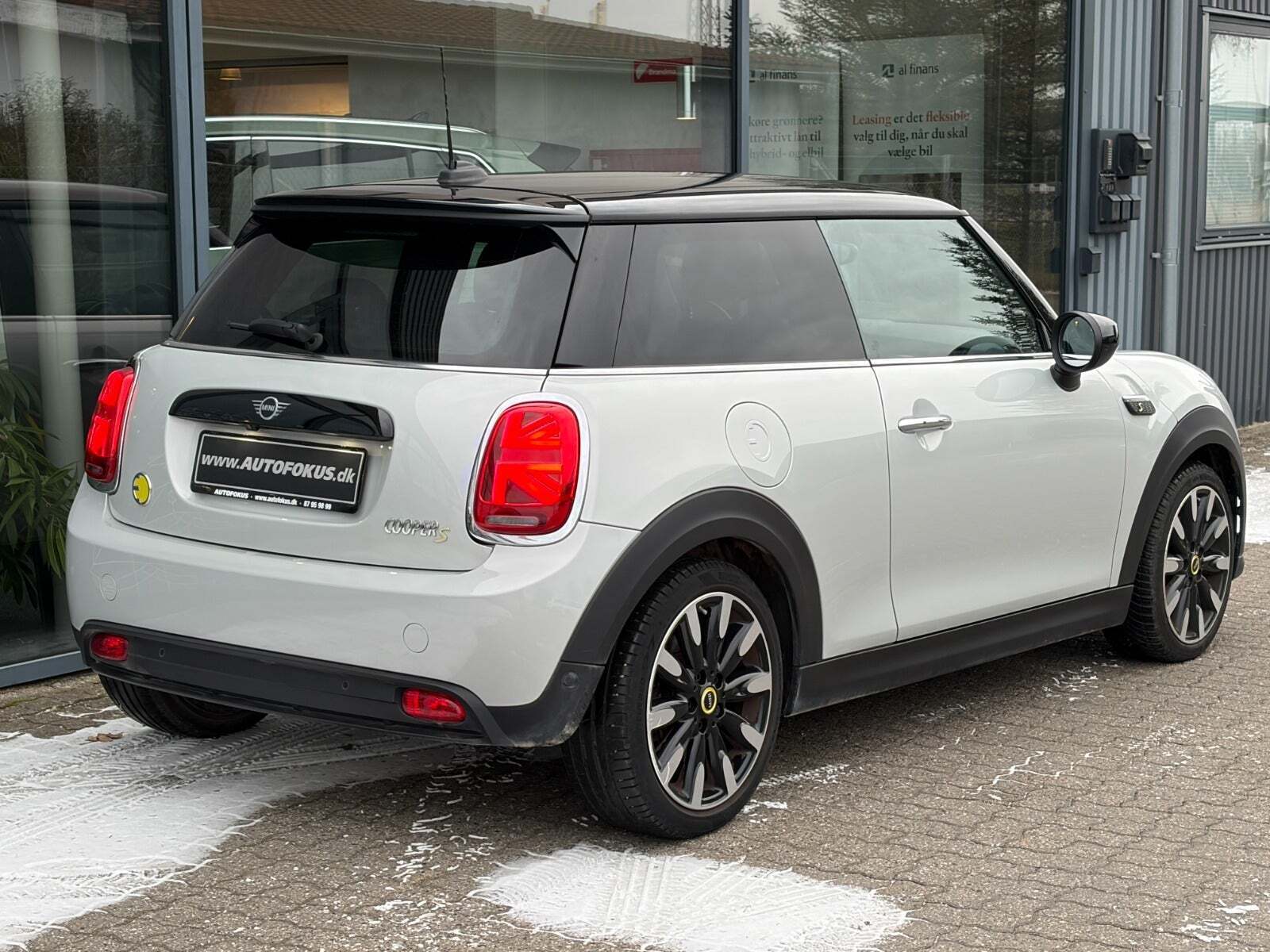 Mini Cooper SE Edition Premium Plus