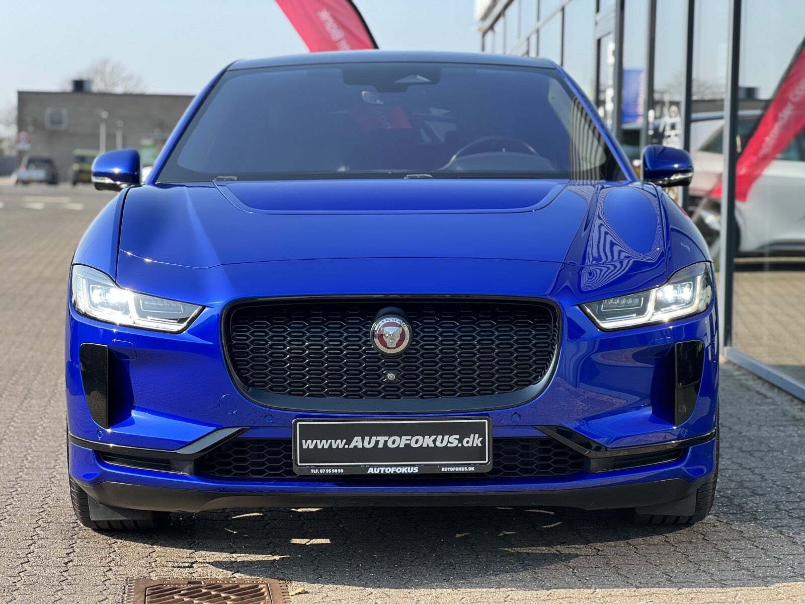 Blå Jaguar I-Pace fra 2021
