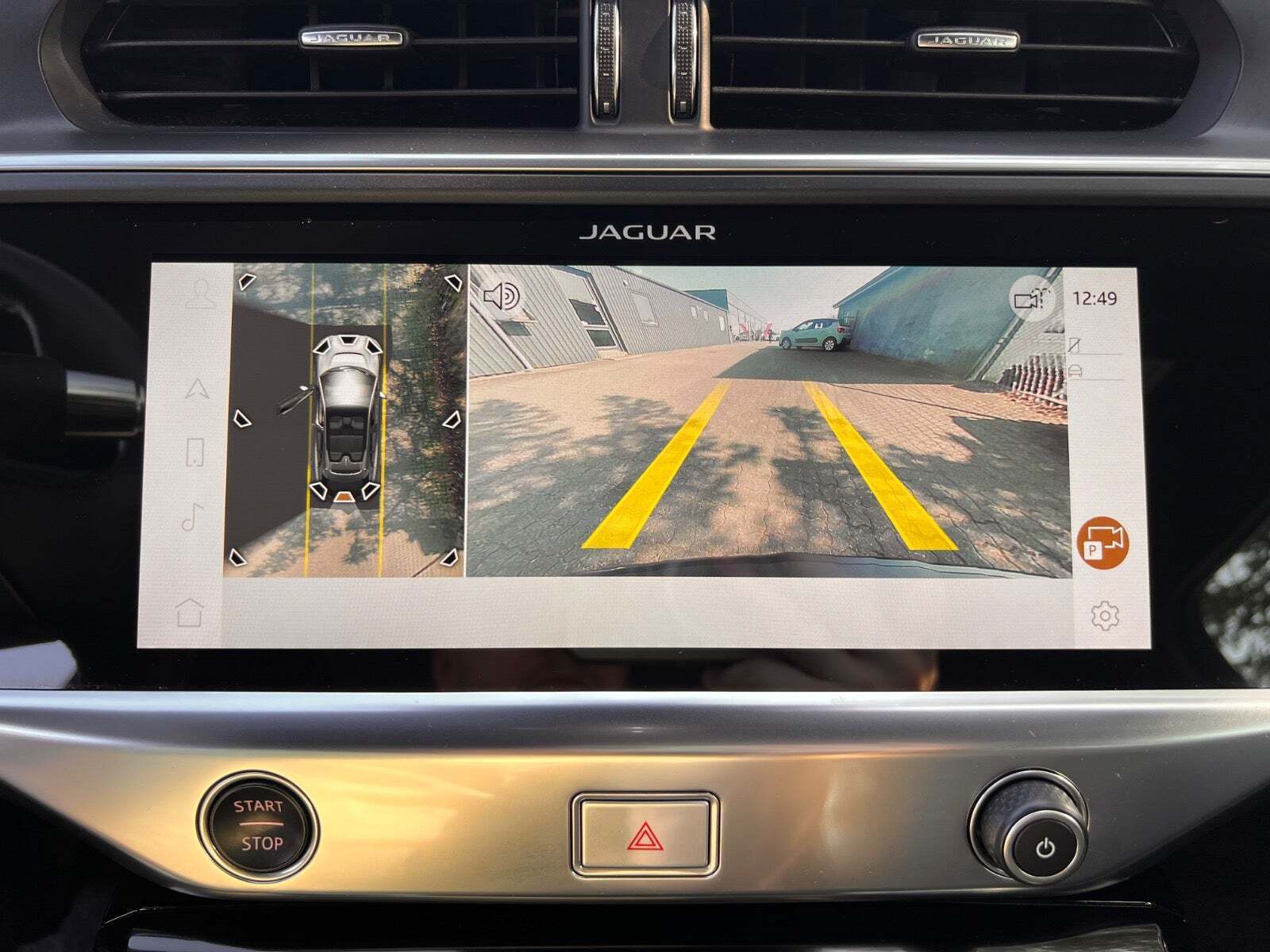 Blå Jaguar I-Pace fra 2021