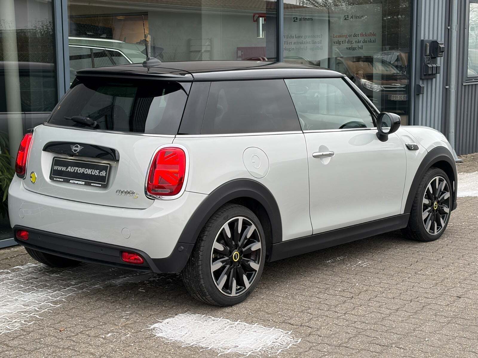 Mini Cooper SE Edition Premium Plus