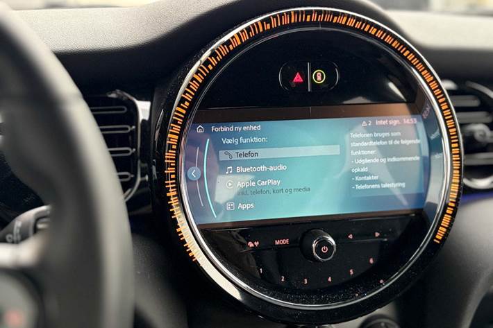 Sølv Mini Cooper SE fra 2023