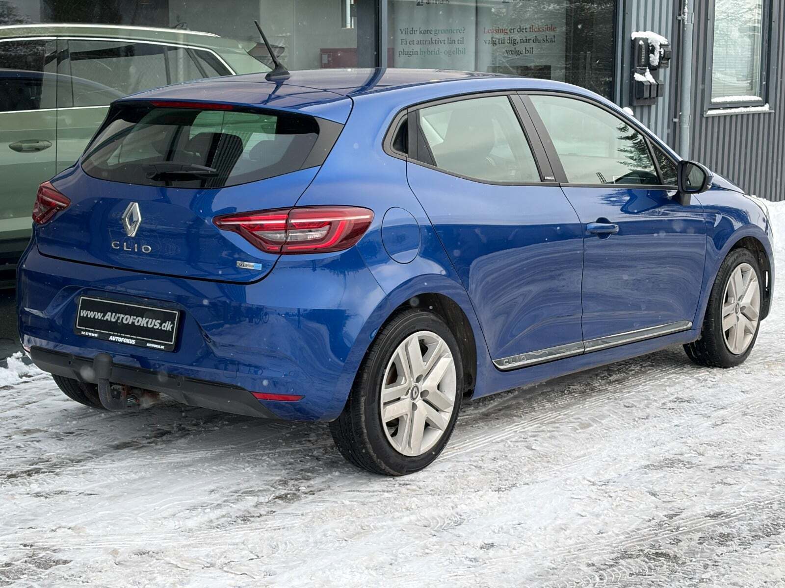 Blå Renault Clio V fra 2020