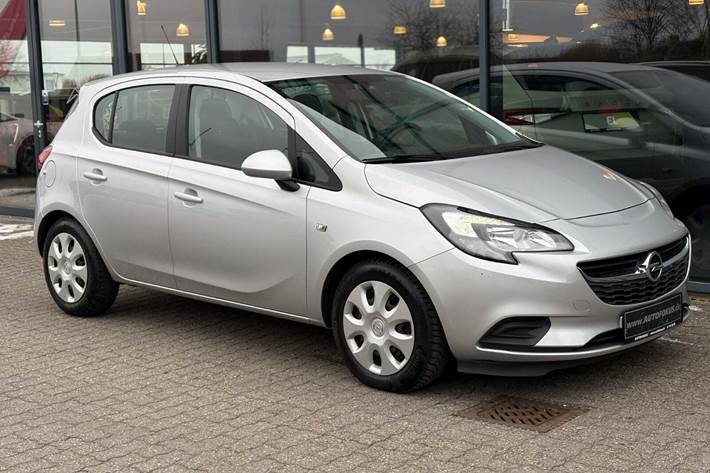 Sølv Opel Corsa fra 2016
