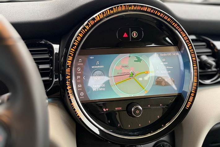 Sort Mini Cooper SE fra 2023