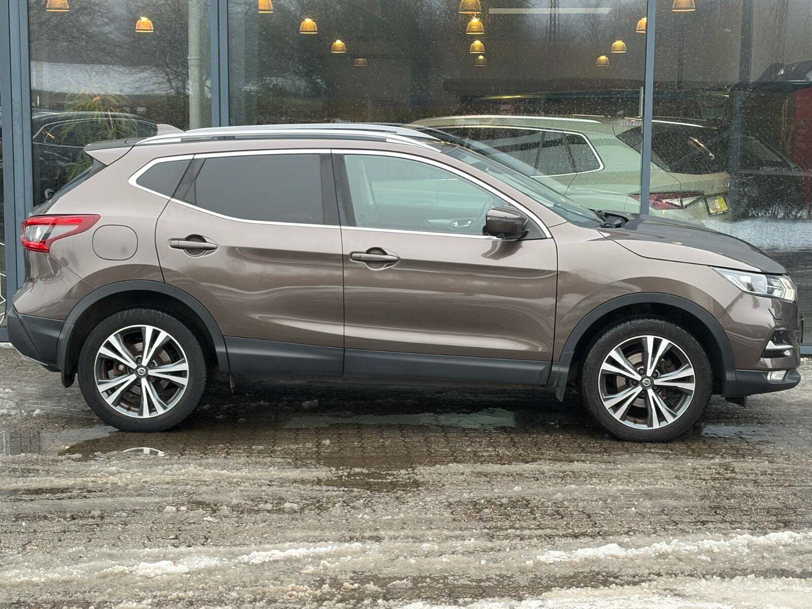 Brun Nissan Qashqai fra 2018