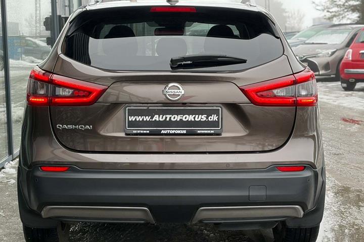 Brun Nissan Qashqai fra 2018