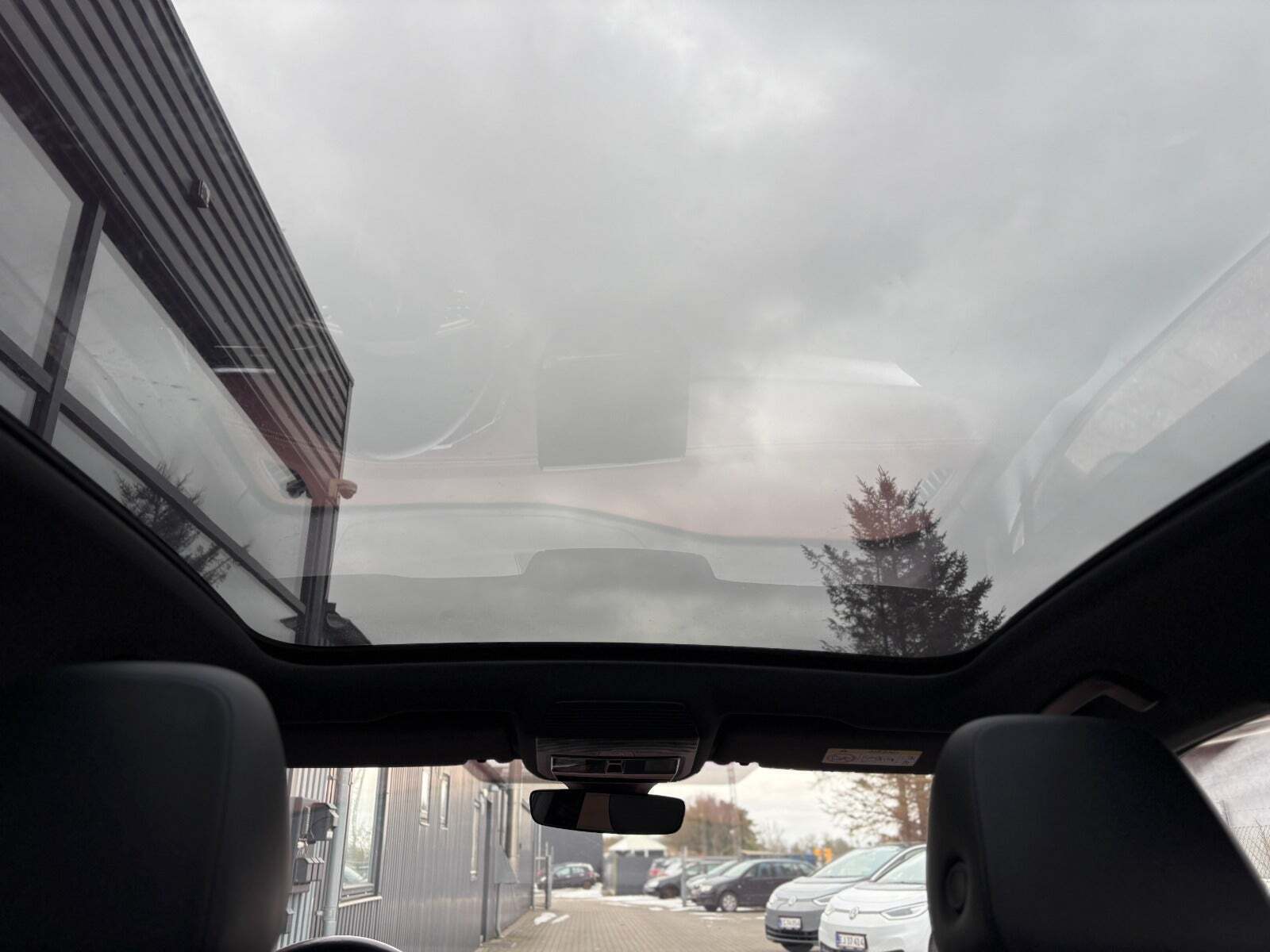 Hvid VW ID.4 fra 2021