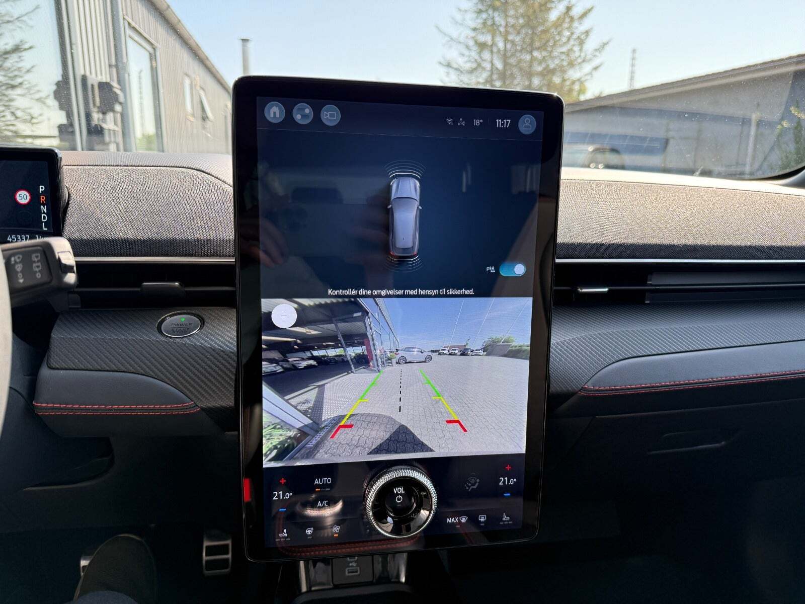 Sølv Ford Mustang Mach-E fra 2022