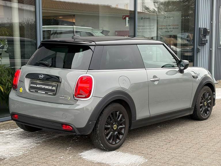 Mini Cooper SE Essential