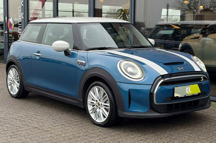 Blå Mini Cooper SE fra 2023